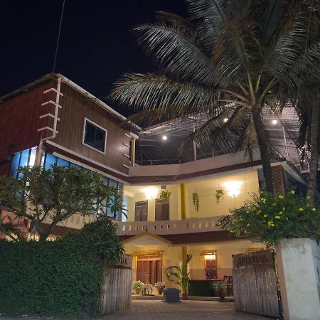 Vedha Ayurvedic Panchakarma Treatment Centre Hotel Alappuzha Bagian luar foto