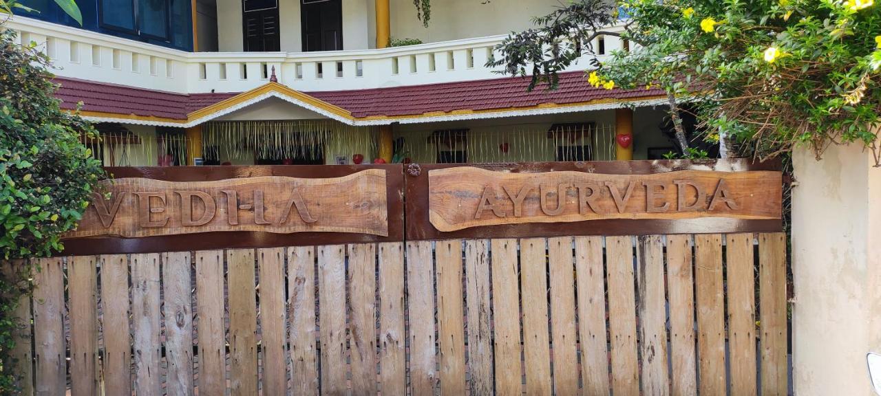 Vedha Ayurvedic Panchakarma Treatment Centre Hotel Alappuzha Bagian luar foto