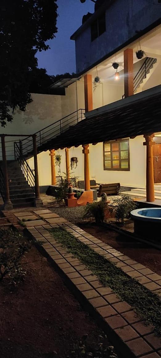 Vedha Ayurvedic Panchakarma Treatment Centre Hotel Alappuzha Bagian luar foto